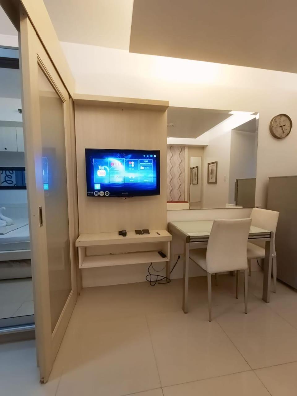 Sea Residences Moa Pasay City - Myra Condotel Bagian luar foto